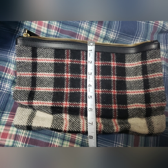 Plaid tote with small case - Picture 7 of 8